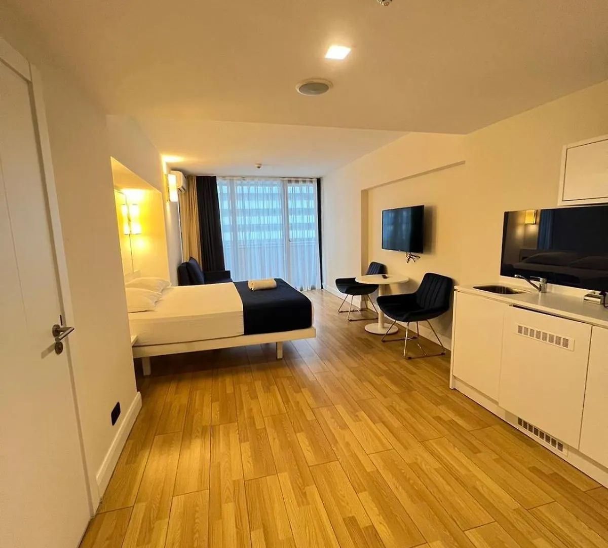 Hotel Апартаменты Студия С Видом На Море В Комплексе - Orbi City N3 Batumi